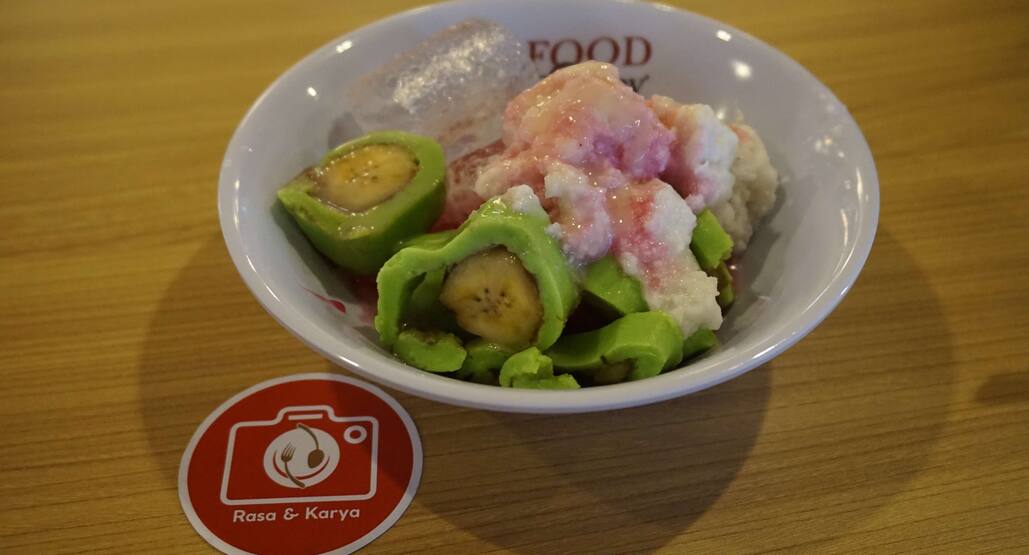 Es Pisang Ijo Senen Jakarta